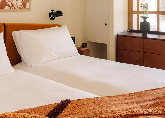 Locke De Santa Joana Lisbon