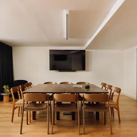 Locke De Santa Joana מלון ליסבון