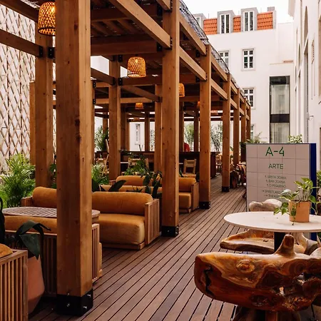 Locke De Santa Joana מלון ליסבון